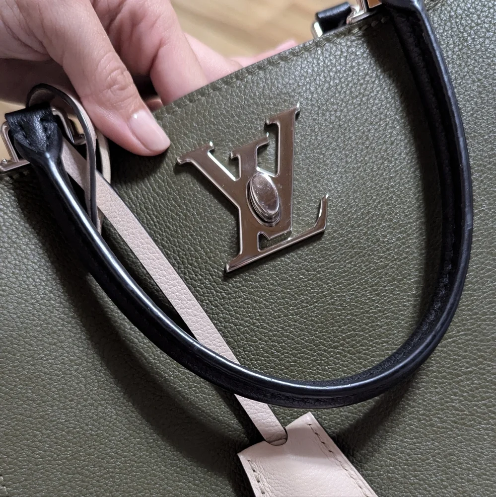 Louis Vuitton Green Leather Tote Bag - Picture 3 of 5